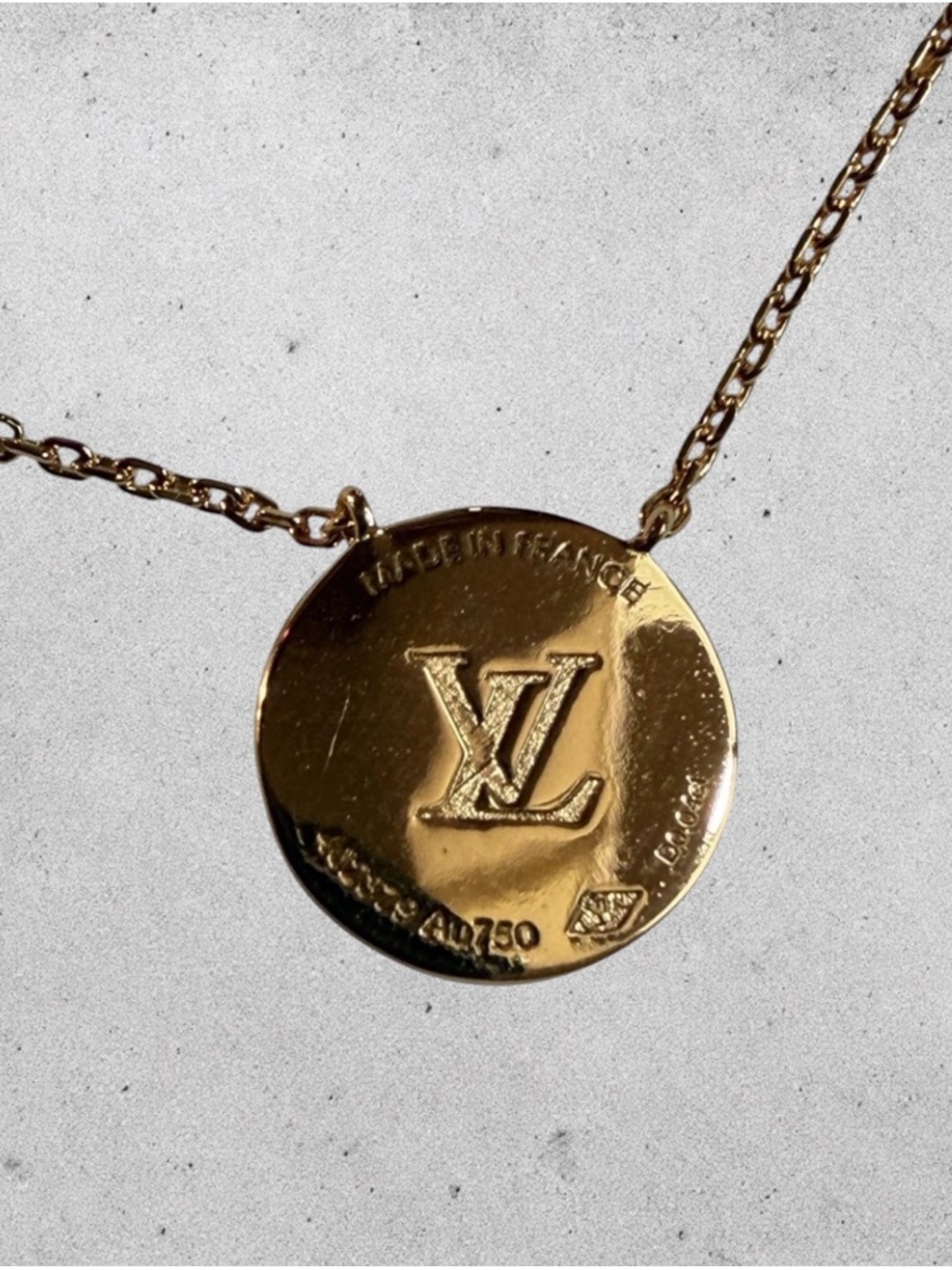 Louis Vuitton Gold-Tone Mother-of-Pearl Monogram Flower Necklace - Picture 3 of 4